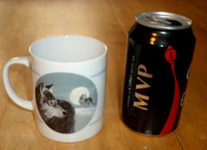 [PRINCETON GALLERY BRAND] WOLF'S- "IN THE EYE OF THE MOON", Porcelain Coffee Cup - Picture 1 of 9