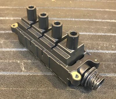 Bobina de encendido Bosch - 00132 / 0 221 503 489-77S - para BMW 318i, 318is, Z3 y más Foto 1 de 4