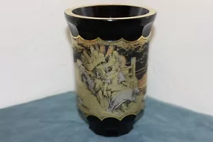 Splendido vaso in vetro nero dipinto a mano, firmato J M Pohl, pesante, oro, 7-1/4" - Foto 1 di 10