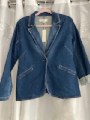 CHAQUETA BLAZER DEVINE RIGHTS OF DENIM NUEVA CON ETIQUETAS ¡SÚPER LINDA!!! Foto 1 de 4