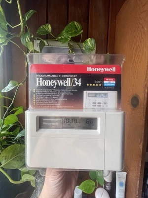 Honeywell CT-3400A 1007N 9305 Programmable Thermostat Vintage 1995 untested - Image 1 of 4