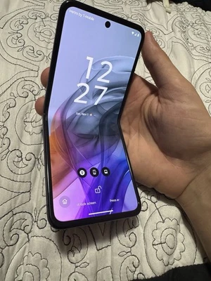 Motorola RAZR 2024+PLEGABLE+256 GB gris koala, Metro de T-Mobile Foto 1 de 4