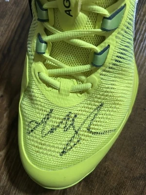 Zapato de tenis autografiado Daniil Medvedev ATP Tour durante 2023 Cincinnati Masters Foto 1 de 4