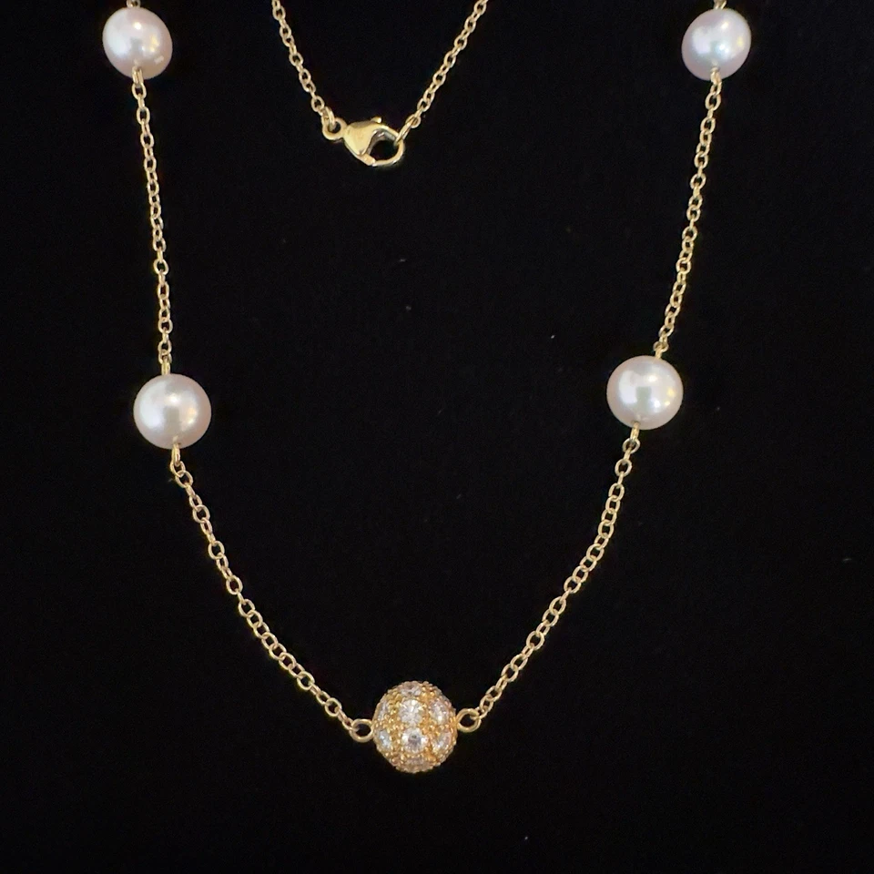 Collar estación diamantes y perlas MIKIMOTO 18K Foto 1 de 4