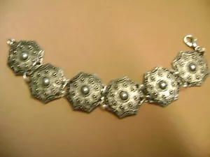VINTAGE HIPPIE BOHO OCTAGON DISC 6 INCH SILVER TONE BRACELET - Picture 1 of 5