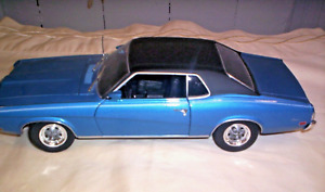 Welly NEX Models 1970 Mercury Cougar XR7 Blue 1:18 Diecast Model Car