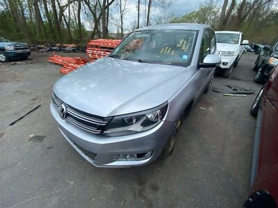 Conjunto de bomba y motor ABS usado se adapta a: Volkswagen Tiguan 2014 montaje grado B Foto 1 de 4