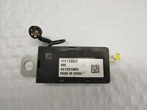 2016-2020-CADILLAC-CT6 REAR RIGHT RADIO ANTENNA AMP AMPLIFIER MODULE OEM23277857 - Picture 1 of 10