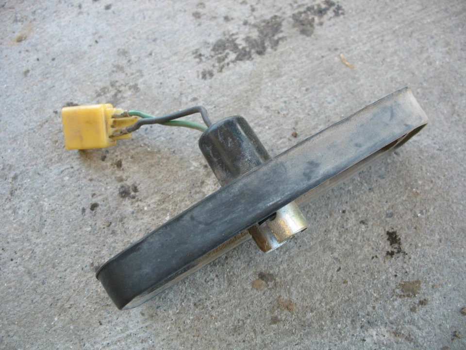 CARCASA ILUMINACIÓN MATRÍCULA DERECHA 1976 76 DATSUN B210 B-210 Foto 1 de 3