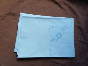 2 Überschlaglaken Vintage ungewaschen - mit blauer Stickerei & breitem Saum - Bild 1 von 7