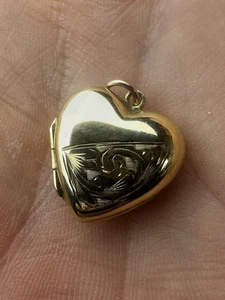 9ct .375 Gold BK - FT Back and Front Photo Locket Pendant Heart Shaped - Picture 1 of 11