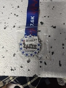 2020 rock and roll official philadelphia medal 7.6K 09/20/2020 - Picture 1 of 3