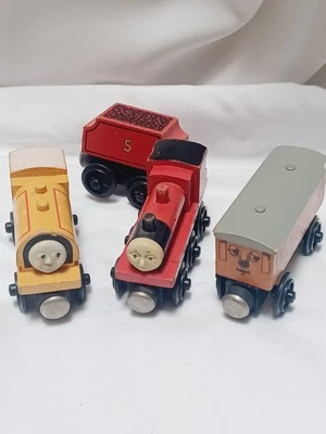 Lote De 4 Ferrocarriles De Madera Thomas De Colección James Ben Clarabel Tanque Motor Tren Foto 1 de 4