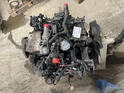 Двигатель в сборе для пикапа Chevrolet Silverado 3500 2001-2004 годов выпуска 97779452 - Изображение 1 из 4