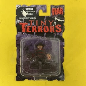 Mezco TINY TERROS Figuren | Freddy Krueger Nightmare on Elm Street Figur 🐶 - Bild 1 von 2