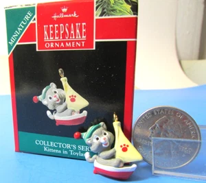 Hallmark 1990 adorno en miniatura gatitos en Toyland #3 gato - Imagen 1 de 9