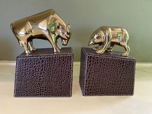 Vintage Bär und Stier Messing Buchstützen auf lederähnlichen Montierungen - Bild 1 von 8