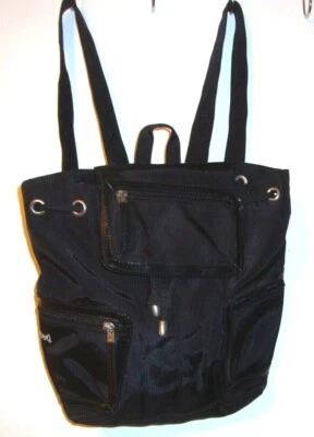 Mochila multibolsillo negra marca Kenneth Cole sin listar Foto 1 de 4