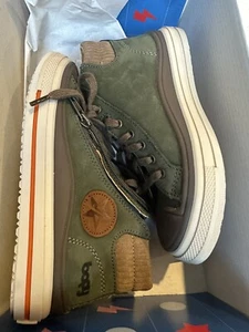 Bopy Shoes Forest Green Zip Size 30 AU 12 - Picture 1 of 4