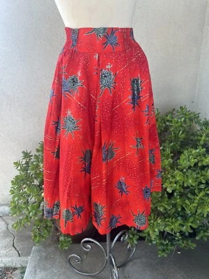 Falda Hawaiana De Colección Roja Gris Floral Pequeña Algodón Manu Kai Para Sears Foto 1 de 4
