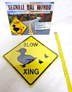 SLOW XING (3 Papere) - Canada - Targa - Segnali Stradali dal Mondo - DeAgostini - Foto 1 di 1