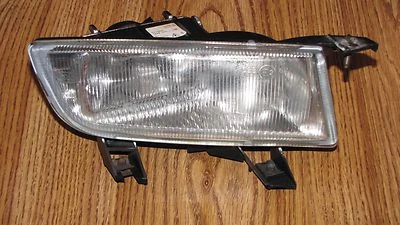  SAAB 9-3 FOG LIGHT RH 1999-2003 OEM. PASSENGER - Image 1 of 4
