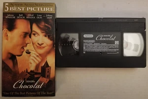 VINTAGE Chocolat (VHS, 2001) TESTED Former Hollywood Video Rental - Picture 1 of 3