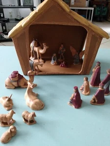 18 PEZZI VINTAGE OLANDA STAMPO PRESEPE MARRONE E GIALLO ANNI 70 U.S.A. - Foto 1 di 6