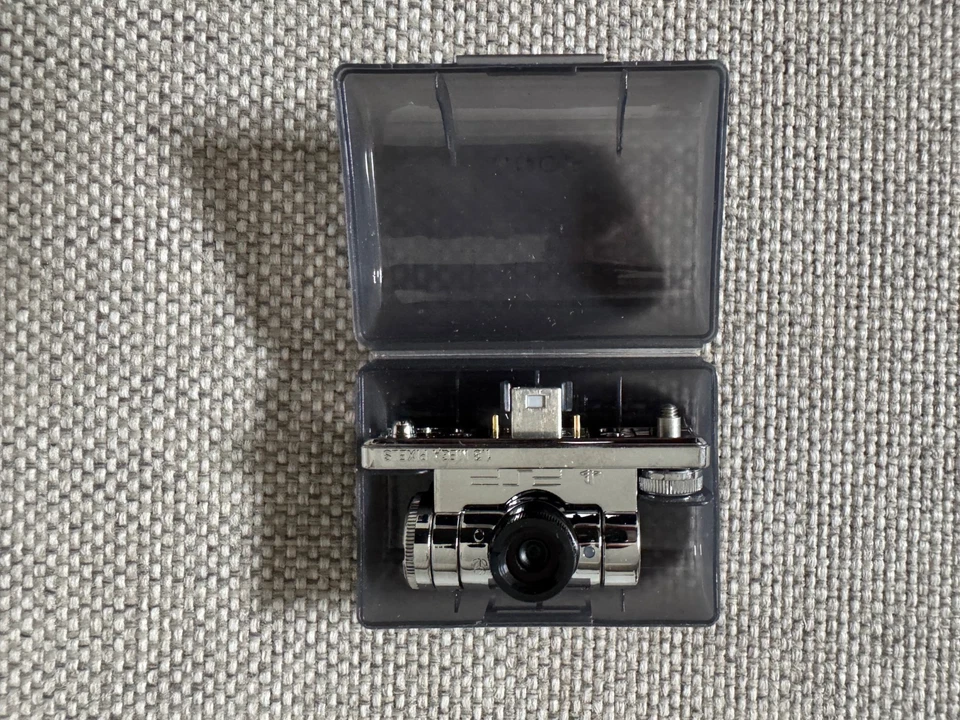 PSP CAMERA 300 SILVER GO!CAM 1.3 Mega Pixels Official Sony Playstation Portable - Image 1 of 1