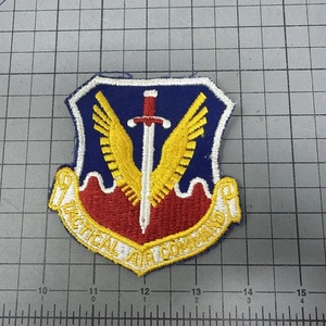Parche de bolsillo de tamaño más grande después de la Segunda Guerra Mundial/2 Comando Aéreo Táctico de la Fuerza Aérea de los Estados Unidos - Imagen 1 de 3