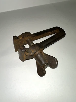 ANCIEN ETAU A MAIN SM PARIS bijoutier horloger Armurier 12 CM - Photo 1/4