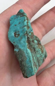 Turquoise rough Number 8 nugget rough ( 135 carats) - Picture 1 of 5