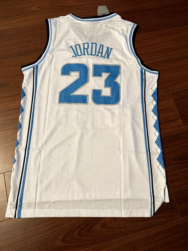 Новый с Ярлыками Michael Jordan баскетбол Джерси X-Large #23 Северная Каролина смолы каблуки белый - Изображение 1 из 4
