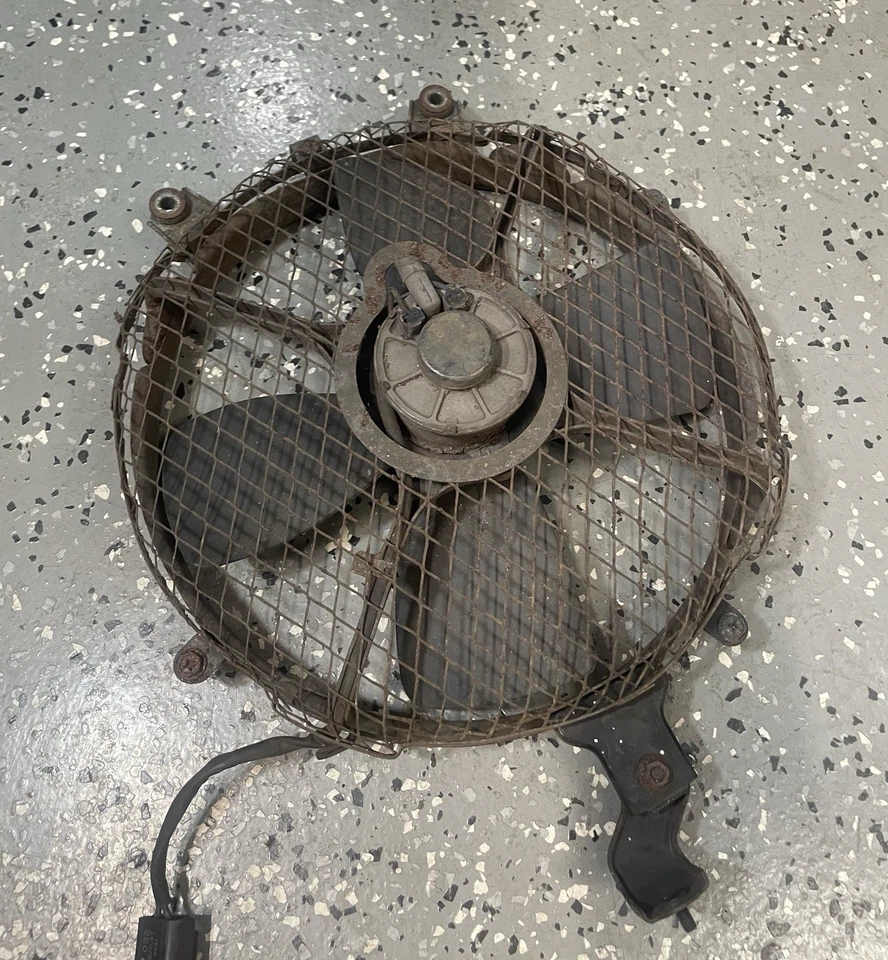 93-98 TOYOTA SUPRA MKIV JZA80 3.0 ДВИГАТЕЛЯ РАДИАТОР ОХЛАЖДЕНИЯ ВЕНТИЛЯТОР В СБОРЕ КОНДЕНСАТОР 2JZ - Изображение 1 из 2