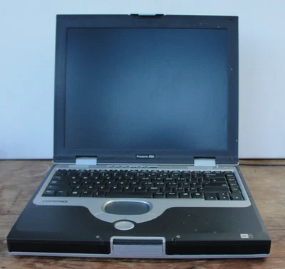 SPARES OR REPAIRS – Vintage Compaq Presario 900 Laptop – No Charger – Untested - Image 1 of 4