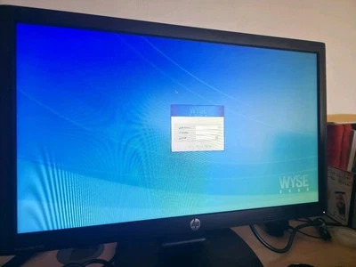 ⭐️HP ProDisplay P221 Moniter- 22" Widescreen LED LCD Monitor with stand Full HD  - Image 1 of 4