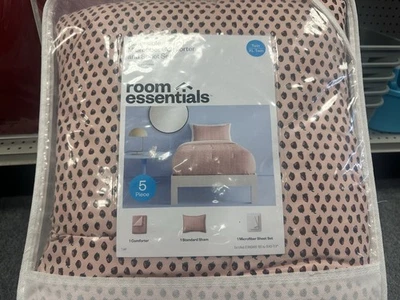 Room Essentials Comforter Set (Strawberry) - Image 1 of 2
