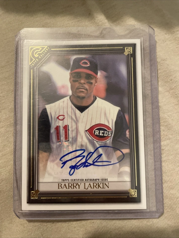 Galería Topps 2021 - Autógrafo Barry Larkin #89 Foto 1 de 2