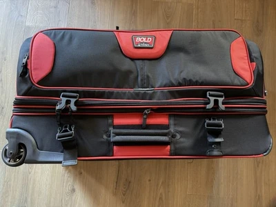 Travelpro Bold 30" Bolsa de viaje extensible con fondo descendente - Rojo/Negro Foto 1 de 4