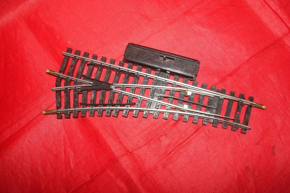 JOUEF HO AIGUILLAGE GAUCHE 4185 TRAIN ELECTRIQUE - Photo 1/1