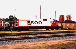 DUPLICATE SLIDE SOO LINE SD40-2 #762 GLADSTONE, MICHIGAN AUGUST 1985 - Picture 1 of 1