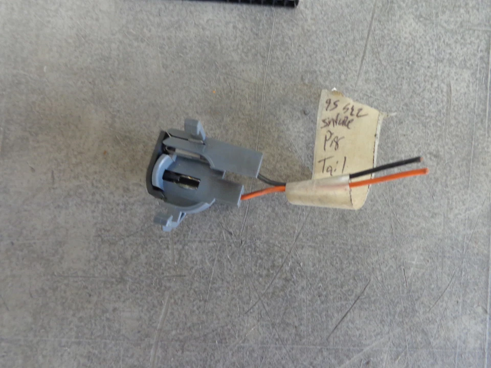 12 Volt Plug Wire Harness 93 94 95 Saturn & SL1 & SL2 Gold — 第 1/1 张图片