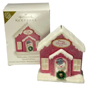 Hallmark Keepsake - ¡Bienvenida Navidad! Ornamento de repintado exclusivo Club 2011 - Imagen 1 de 4