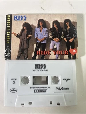 KISS Hide Your Heart / Betrayed  Audio Cassette Single  1989 Foto 1 de 2