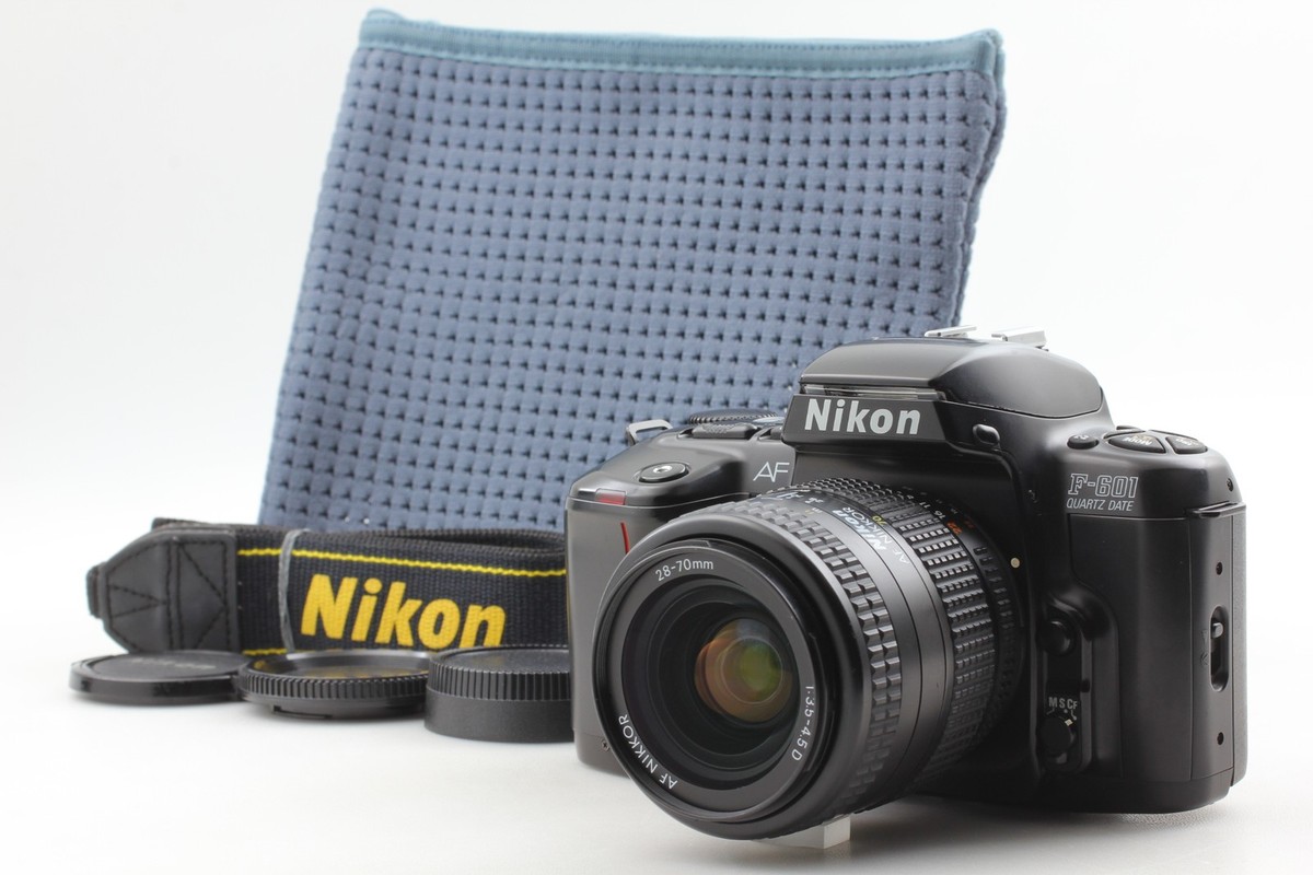 Nikon F-601 一眼レフカメラ 70mmレンズ付き Nikon F-601 一眼レフカメラ 70mmレンズ付き - フィルムカメラ