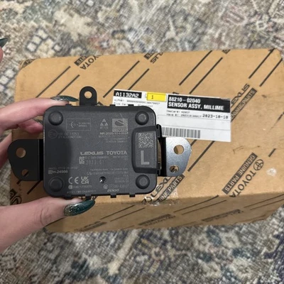 Toyota Lexus Adaptive Cruise Control 88210-02040 - Image 1 of 4