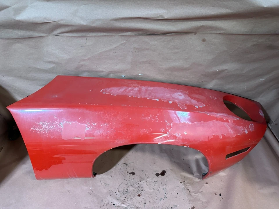 Panel de guardabarros delantero derecho genuino rojo OEM #84149 Porsche 928 (84-86) Foto 1 de 4