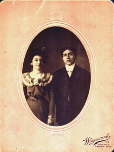 Antica fotografia 1902 Kraus Weinberg studio matrimonio ritratto armadio Michigan - Foto 1 di 2