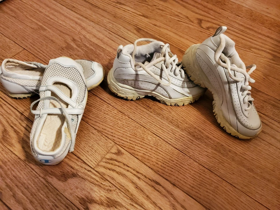 Lote Tenis Niñas Pequeñas Zapatos Blanco Talla 11 11.5 Smartfit y Champion Brands Foto 1 de 1