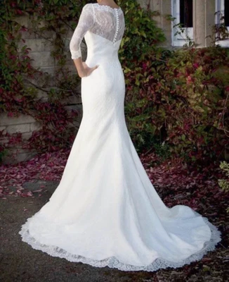Augusta Jones Macy 8-10 Lace Wedding Dress Lace Long Sleeves Train $2,684 - Image 1 of 4